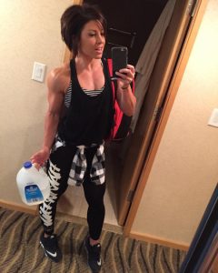 Dana-Linn-Bailey-selfie