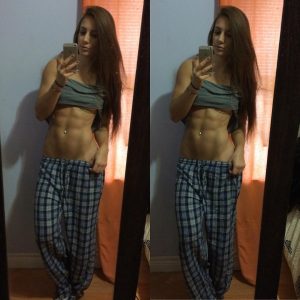 Fit-girl-Kathleen-Eggleton-selfie