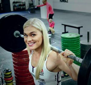 cute-girl-powerlifter