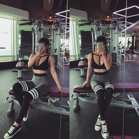 fit-babe-gym-selfie
